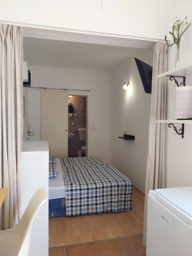 Apartmani Bonavia Jelsa  Bagian luar foto