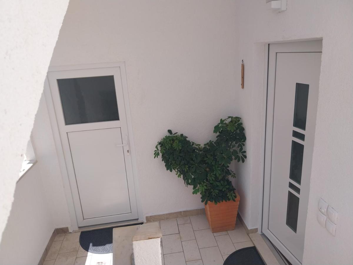Apartmani Bonavia Jelsa  Bagian luar foto